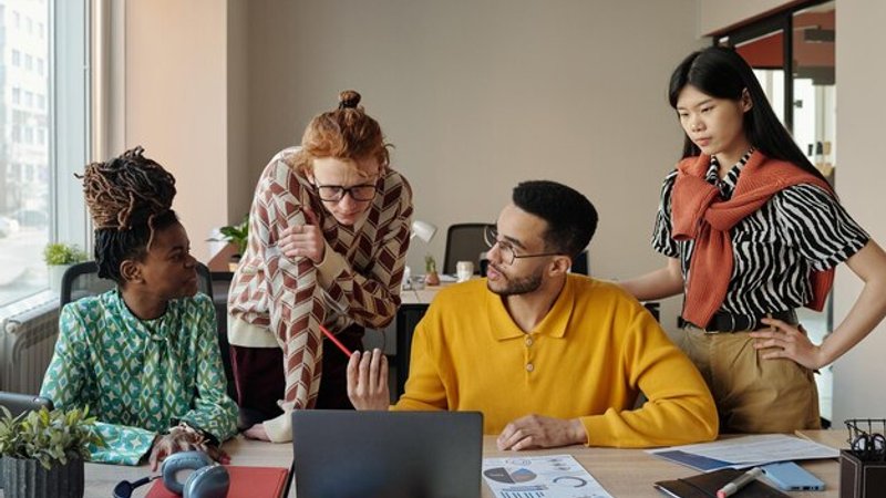 Como Montar uma Equipe de Marketing Digital do Zero